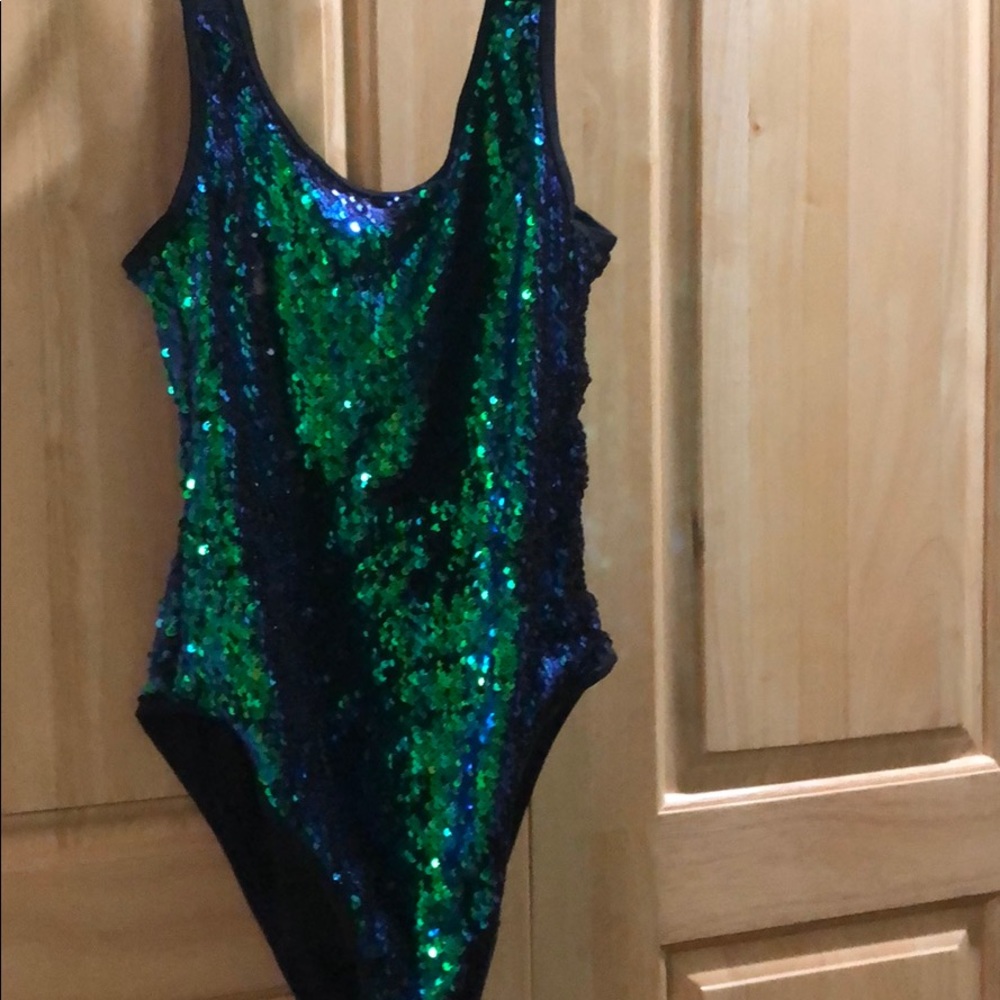Sequen swim suit